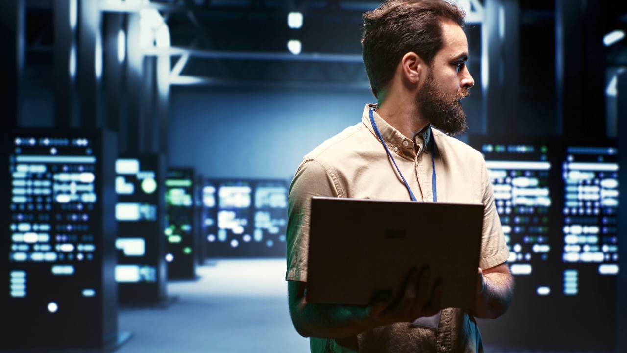 From Dusk OS to MySQL: Navigating Minimal Systems in a Post-Disaster World